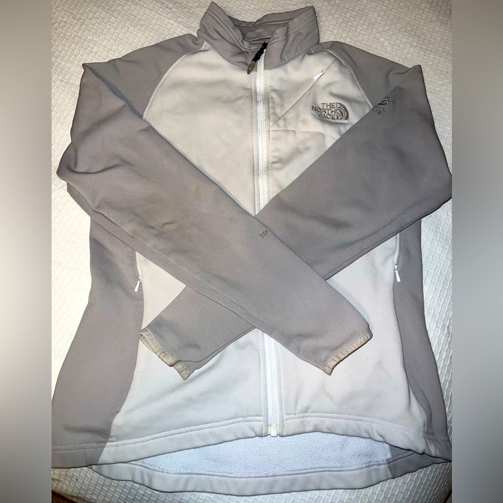The Northface Flight Series Cream Jacket SIZE: M COLOR: Cream
